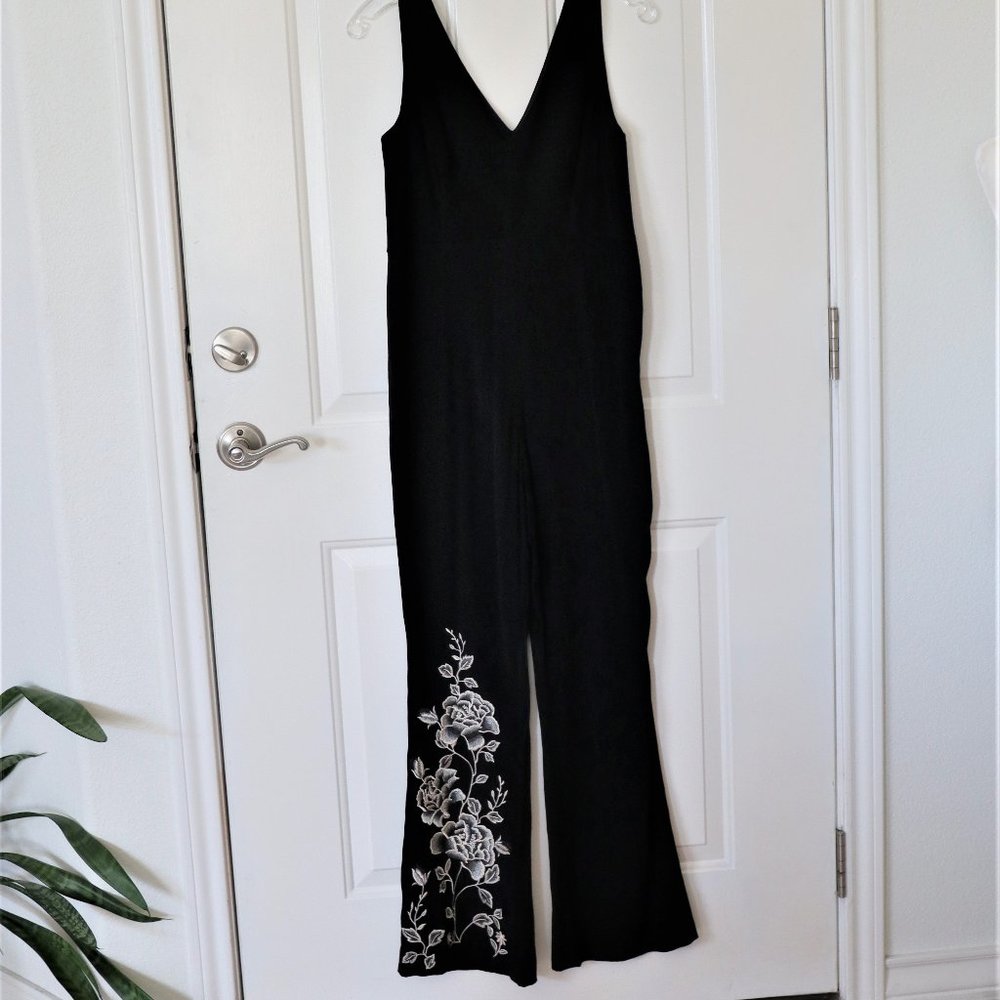 Black Sleeveless Jumper with Floral Embroidery